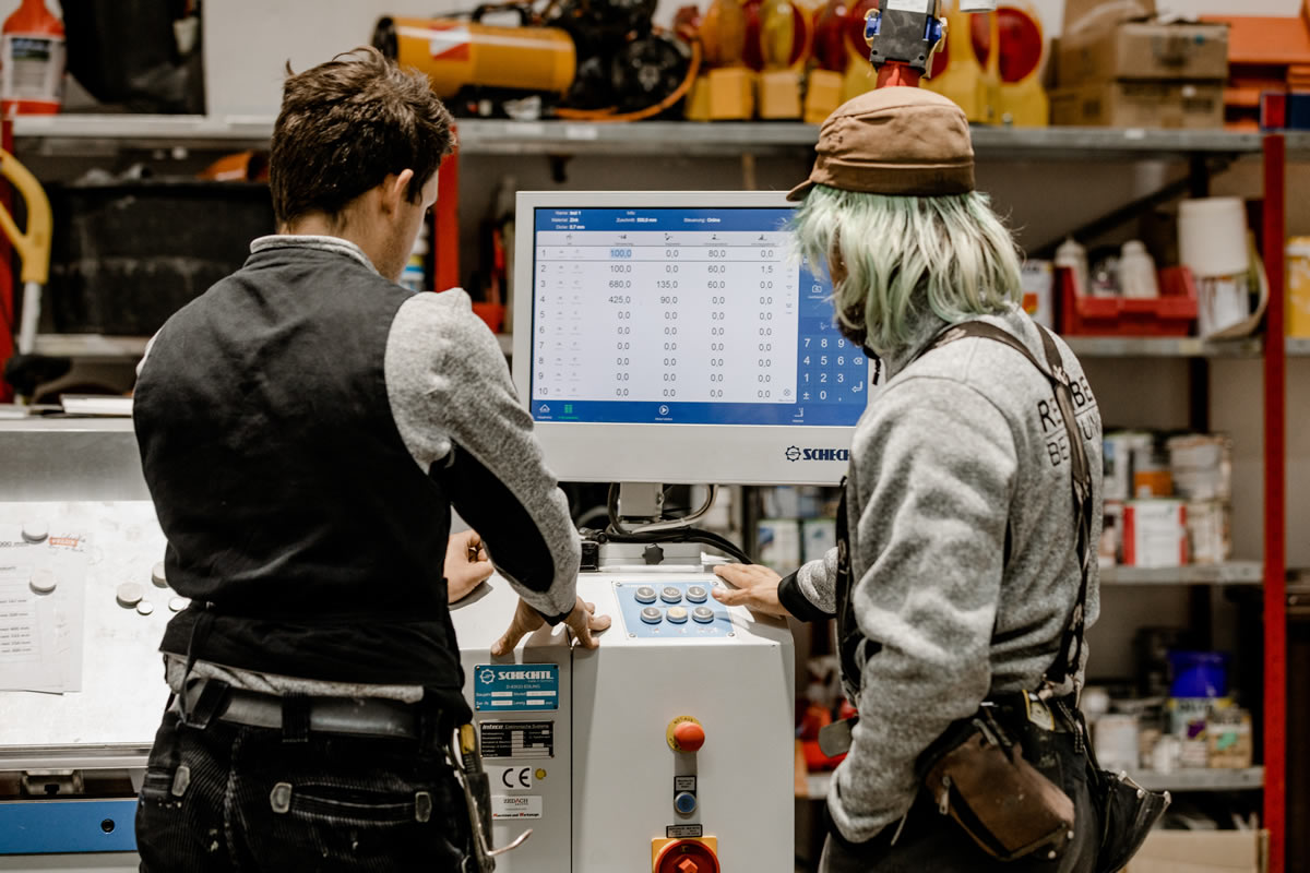 Ihr Dachdecker Minden ist der Zimmerei- und Dachdecker Meisterbetrieb Renneberg Bedachungen aus Minden, für das maßgeschneiderte Dach Minden.